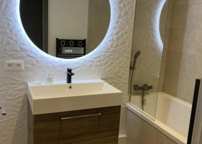 Dans Un Grand Refait - Belle Vue *